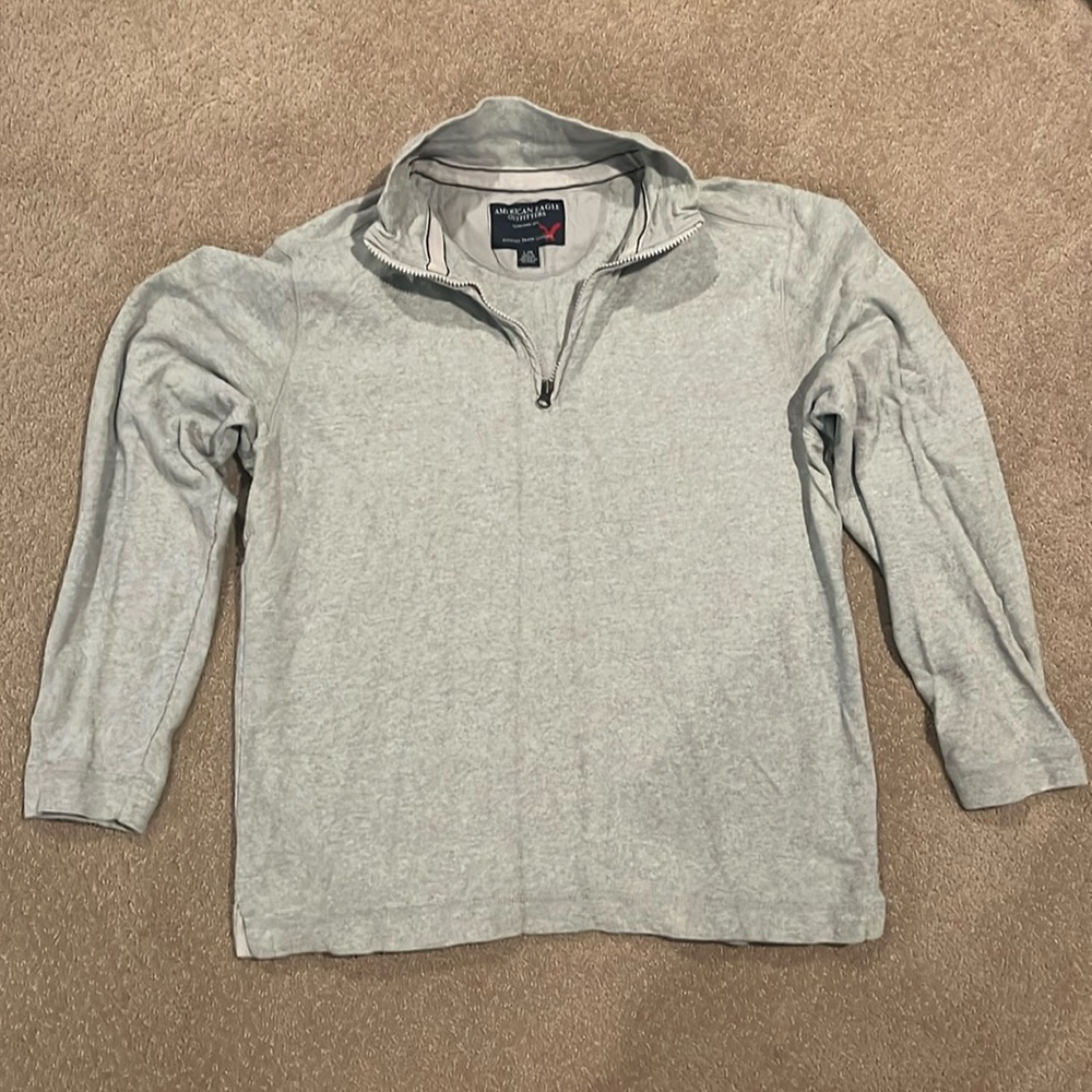 American Eagle 1/4 Zip. Size L.